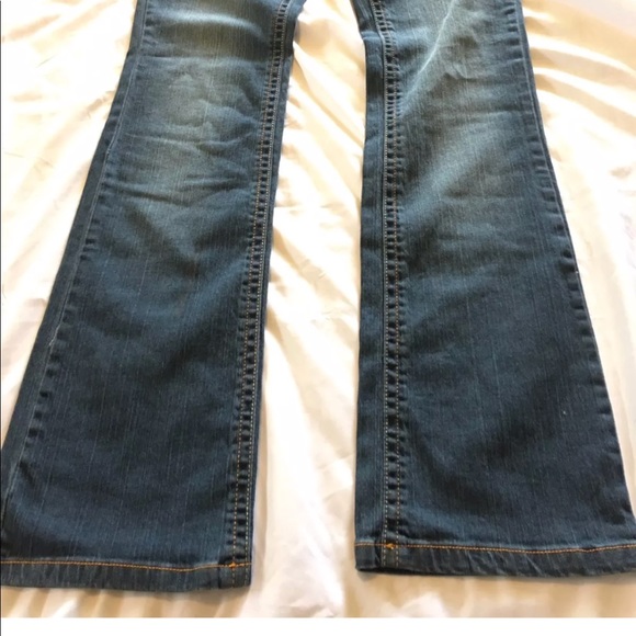 Daisy Fuentes Moda Low Rise Boot Cut Jeans - Picture 5 of 8